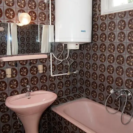 Apartment Adler Apartman Heviz